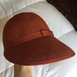 Vintage Geo. W. Bollman Doeskin Felt Cloche Hat
